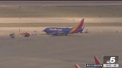 Passengers speak after plane hit by gunfire at Dallas Love Field Airport