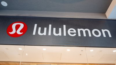 Couple accused of stealing $1 million worth of merchandise from Lululemon stores