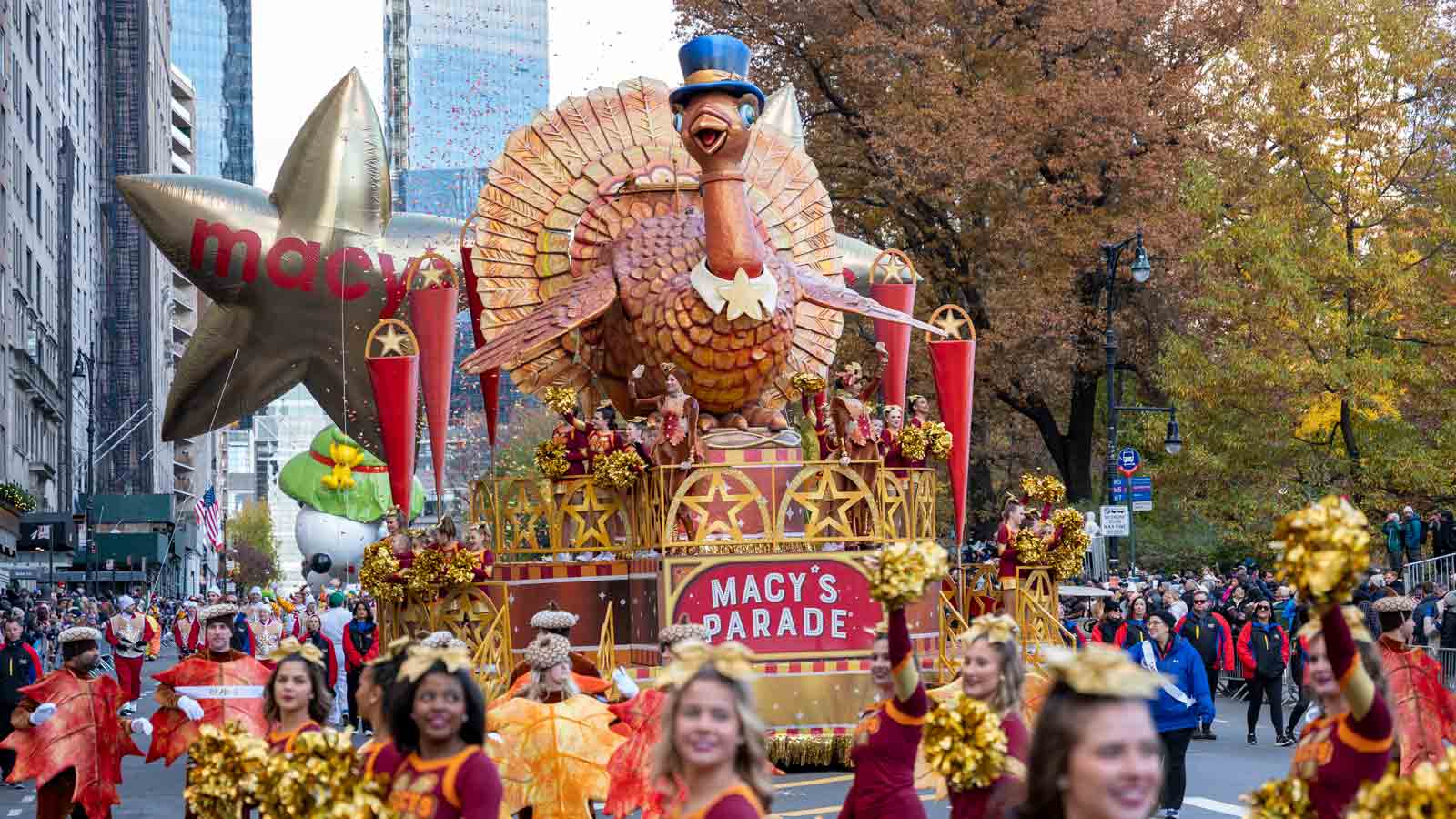 web 241126 macys thanksgiving parade getty
