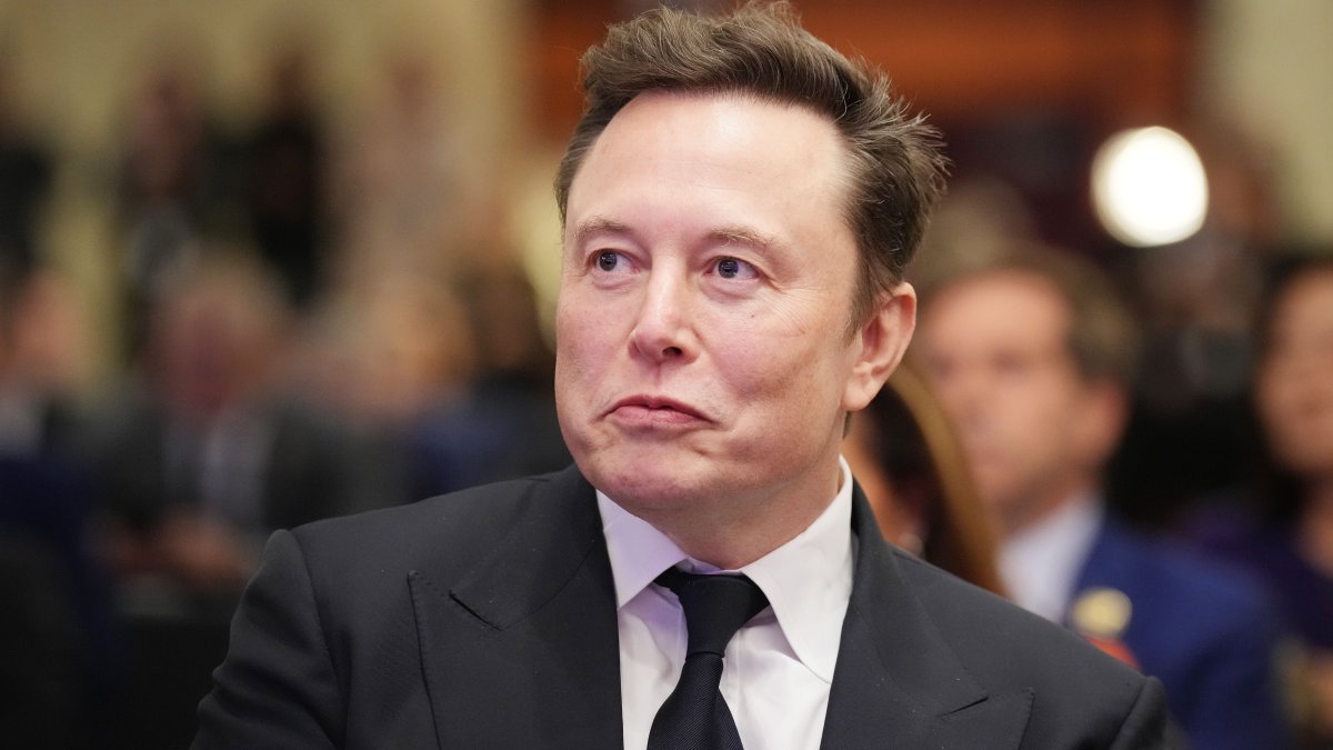 Elon Musk ascends as a political force beyond his wealth by tanking