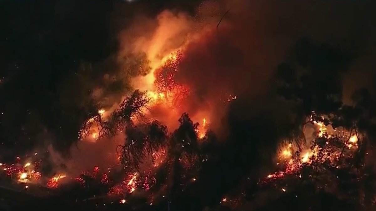 Crews scramble to contain Southern California wildfires – NBC Bay Area
