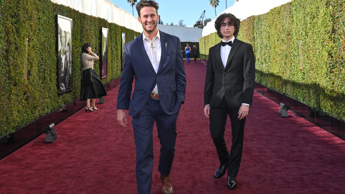 Is that Timothée Chalamet and Glen Powell at the Golden Globes or