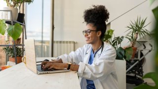 [CNBC] 2 uses of AI in healthcare that may be reducing the burden on doctors, nurses and patients