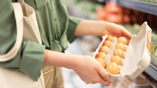 [CNBC] 4 ways to find the best egg deals, from a retail expert—and the grocery store that’s a ‘clear winner’ for low prices