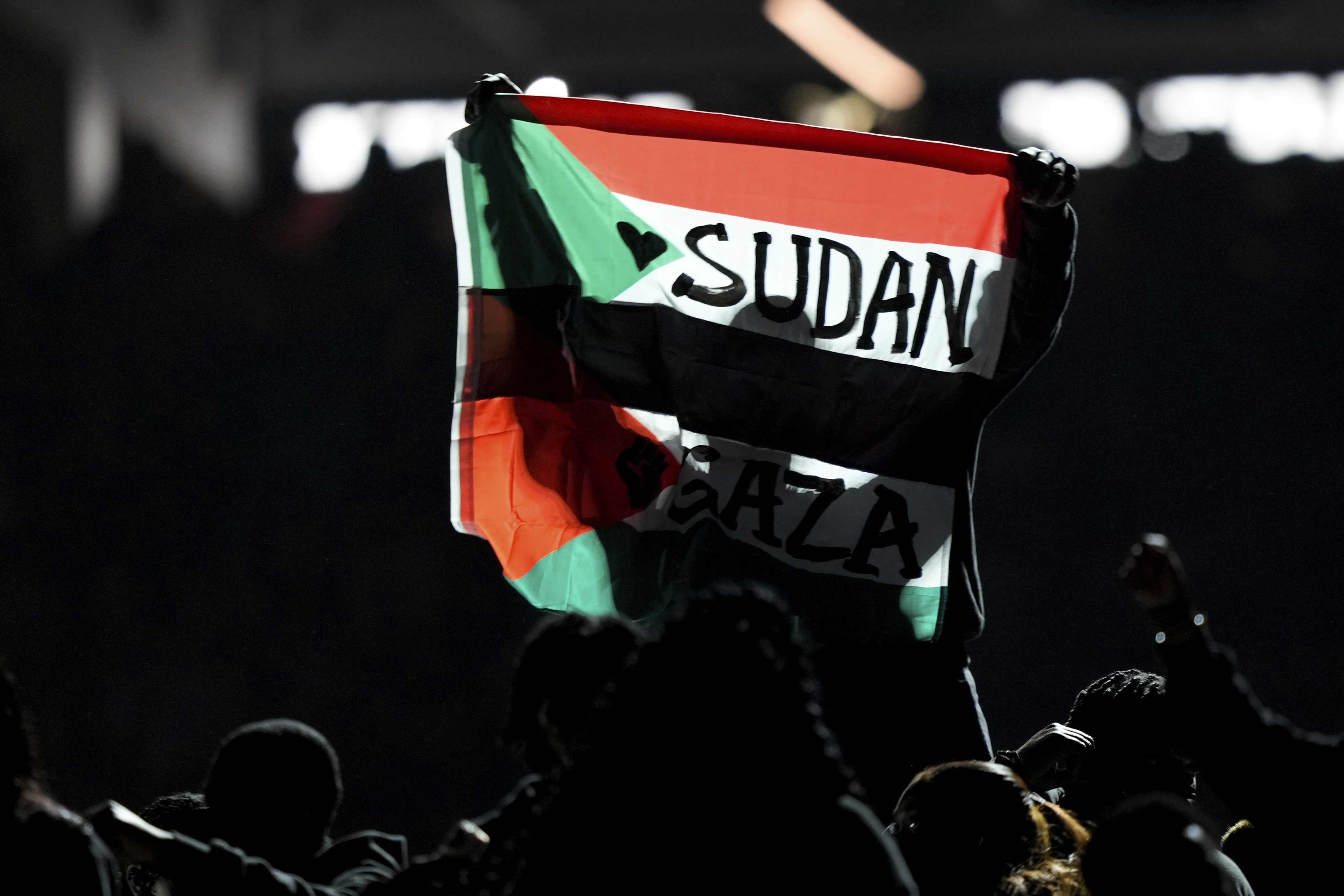 Super Bowl halftime performer won’t face charges for flag protest – NBC ...