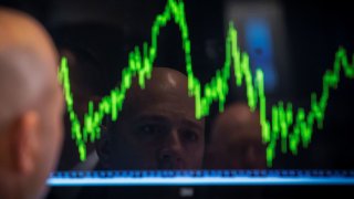 [CNBC] In risky market, Wall Street wants to privatize more of your stock and bond money