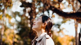 [CNBC] Psychiatrist: One simple, effective way to feel calmer—it can ‘bring your stress levels down’