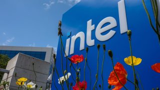 The Intel headquarters in Santa Clara, California, US, on Wednesday, April 23, 2025. Intel Corp. is scheduled to release earnings figures on April 24.