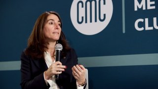 Beth Hammack, president and chief executive officer of the Federal Reserve Bank of Cleveland, center, speaks with attendees at the Columbus Metropolitan Club in Columbus, Ohio, US, on Wednesday, April 16, 2025.