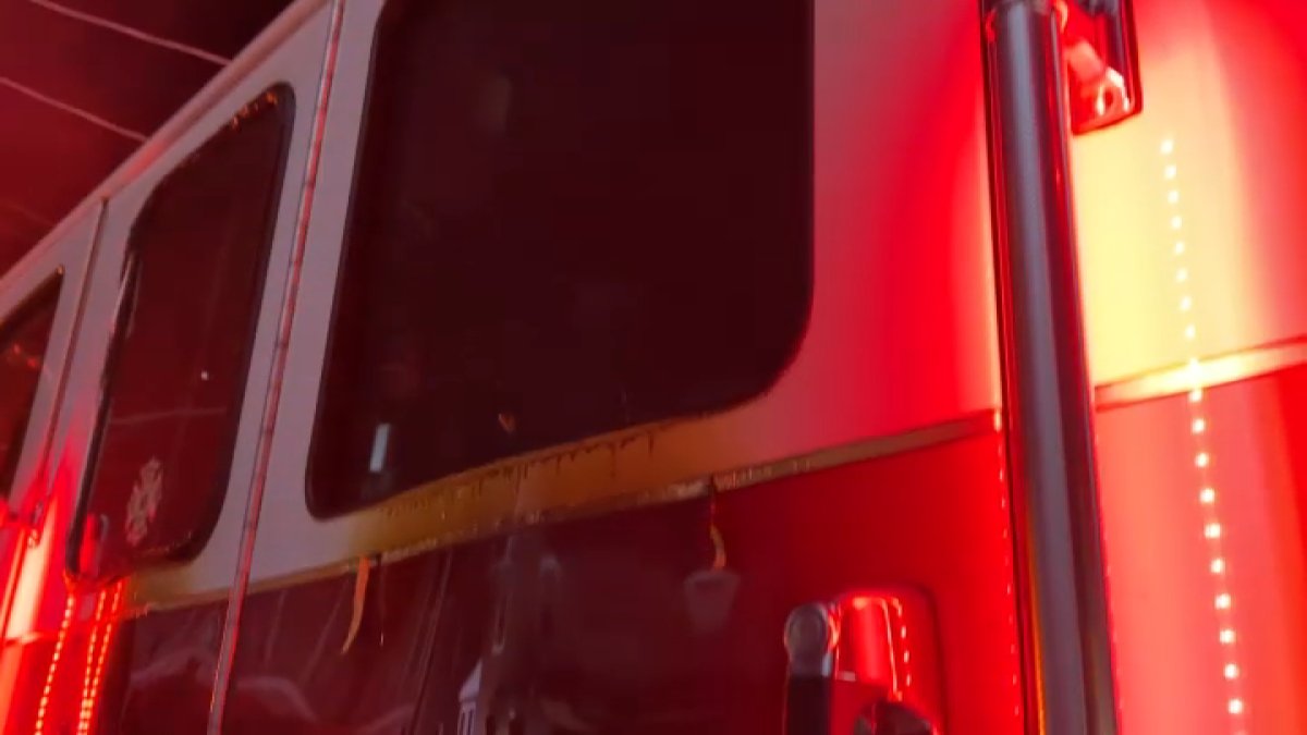 2 hospitalized after sulfur dioxide leak in San Francisco's Duboce Triangle