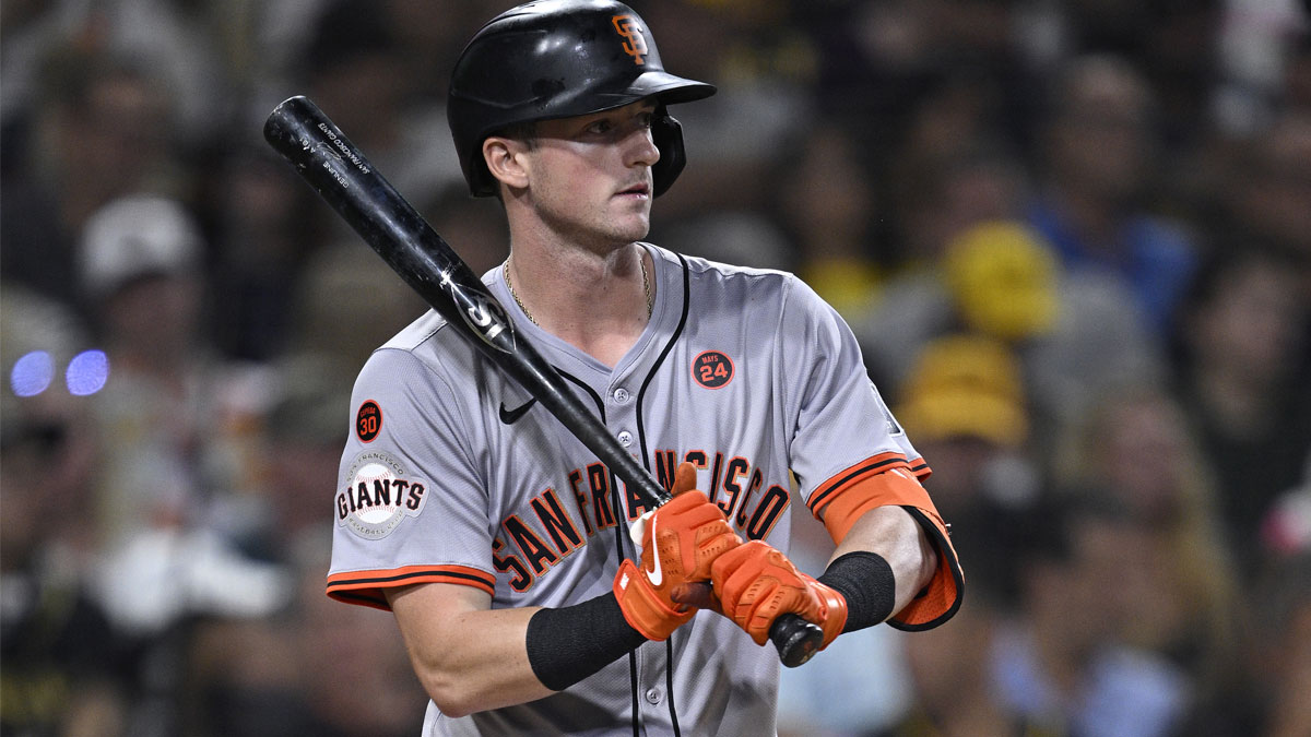 Giants put Tyler Fitzgerald on IL with rib injury, recall Brett Wisely