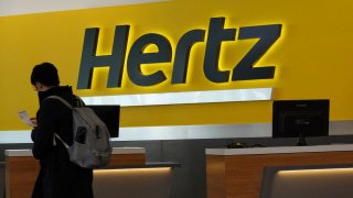 [CNBC] Hertz shares plummet after company’s disappointing first-quarter results, $250 million stock offering