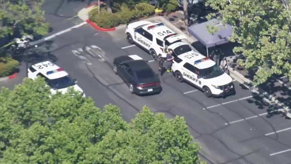 Bomb squad clears suspicious package at San Jose VTA station – NBC Bay Area