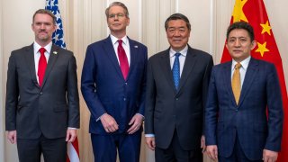 U.S. Trade Representative Jamieson Greer, U.S. Secretary of the Treasury Scott Bessent, Chinese Vice Premier He Lifeng, and China’s International Trade Representative and Vice Minister of Commerce Li Chenggang pose, at a bilateral meeting between the U.S. and China, in Geneva, Switzerland, May 10, 2025.