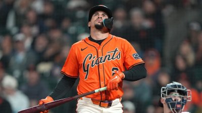 SAN FRANCISCO, CALIFORNIA – JUNE 06: Willy Adames #2 of the Sans Francisco Giants reacts after fouling off a pitch against the Atlanta Braves in the bottom of the eighth inning of a major league baseball game at Oracle Park on June 06, 2025 in San Francisco, California. (Photo by Thearon W. Henderson/Getty Images)