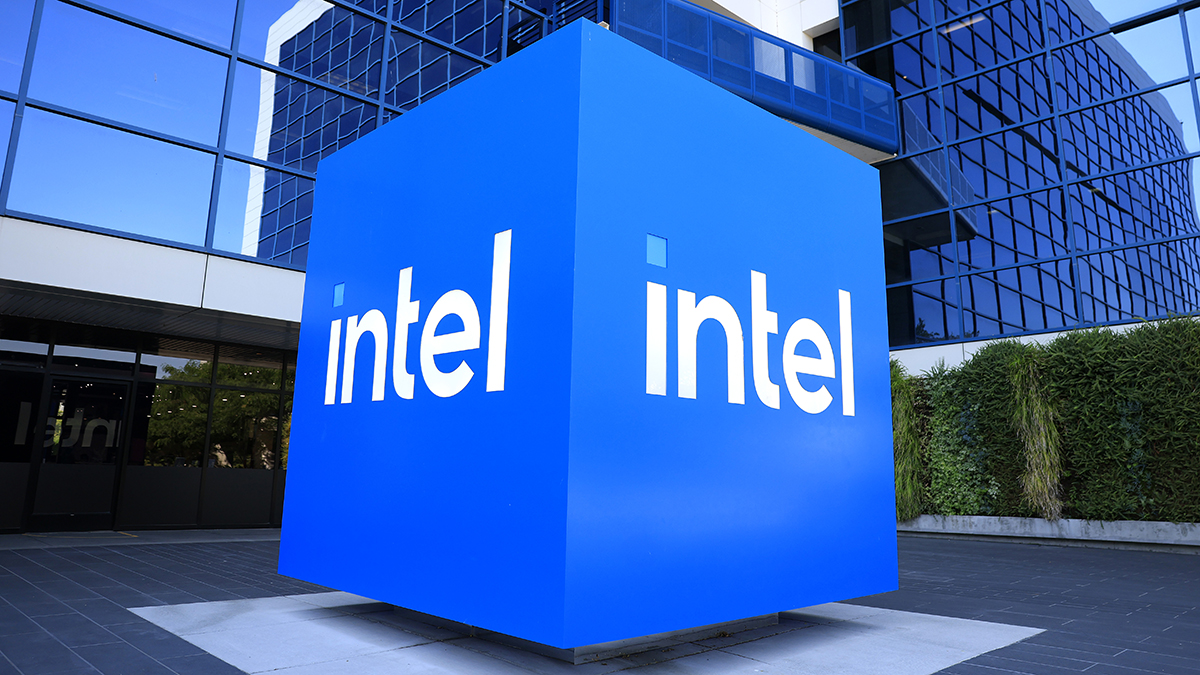 Intel's best day since 1987 leads the U.S. stock market to more records