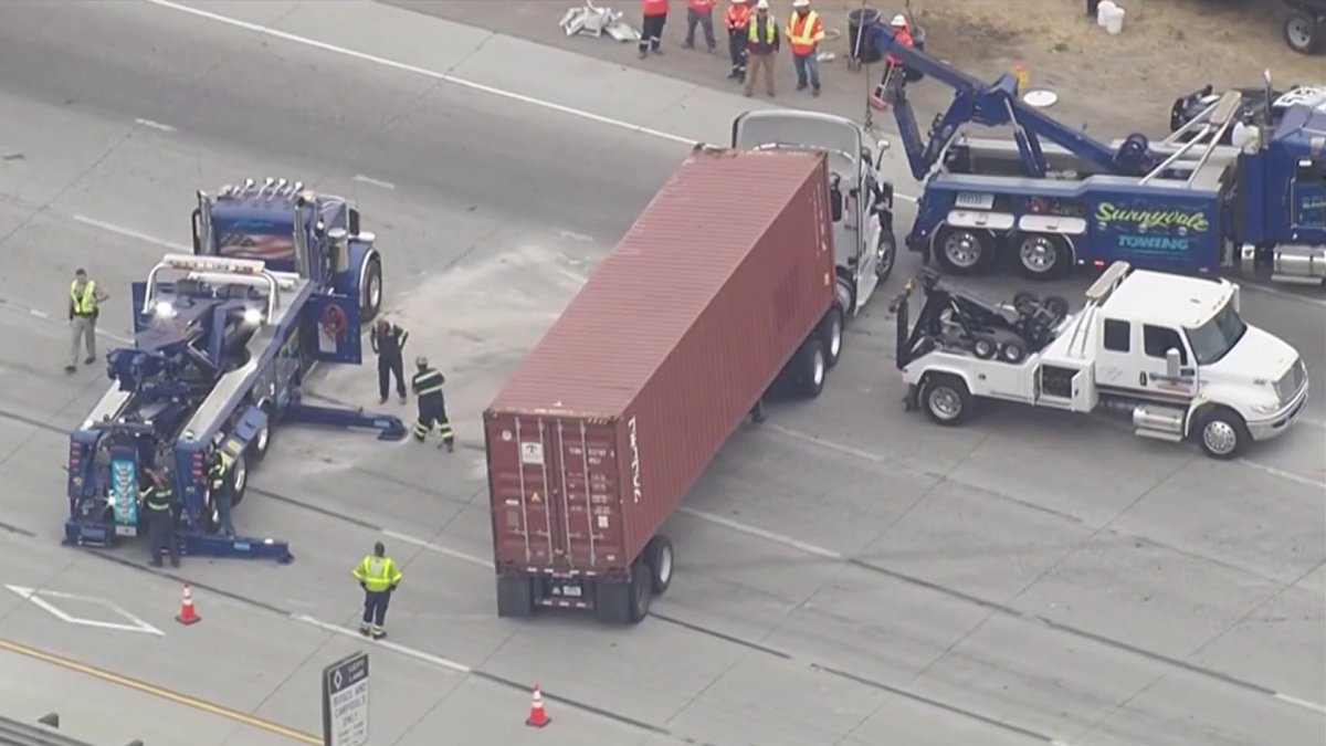 Big-rig overturns on southbound Highway 101 in San Jose – NBC Bay Area