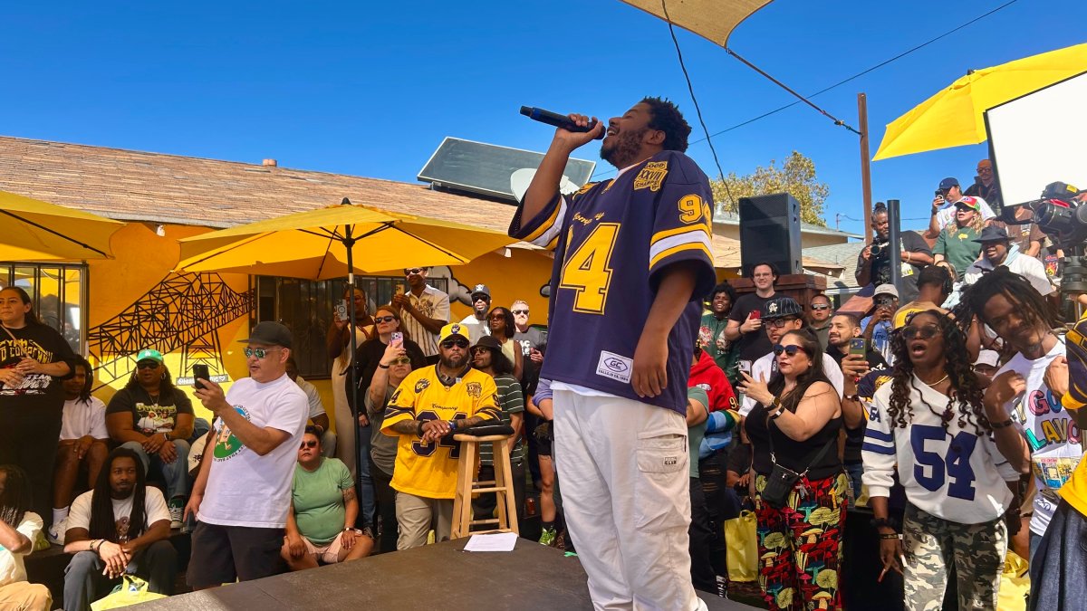 Larussell Rapper LaRussell performs sold-out concert in Vallejo backyard – NBC Bay Area