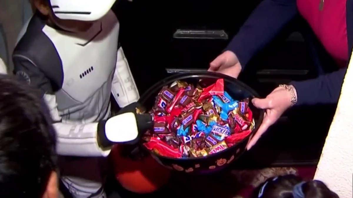 How these Oakland parents plan to celebrate Halloween amidst SNAP benefits  cutoff