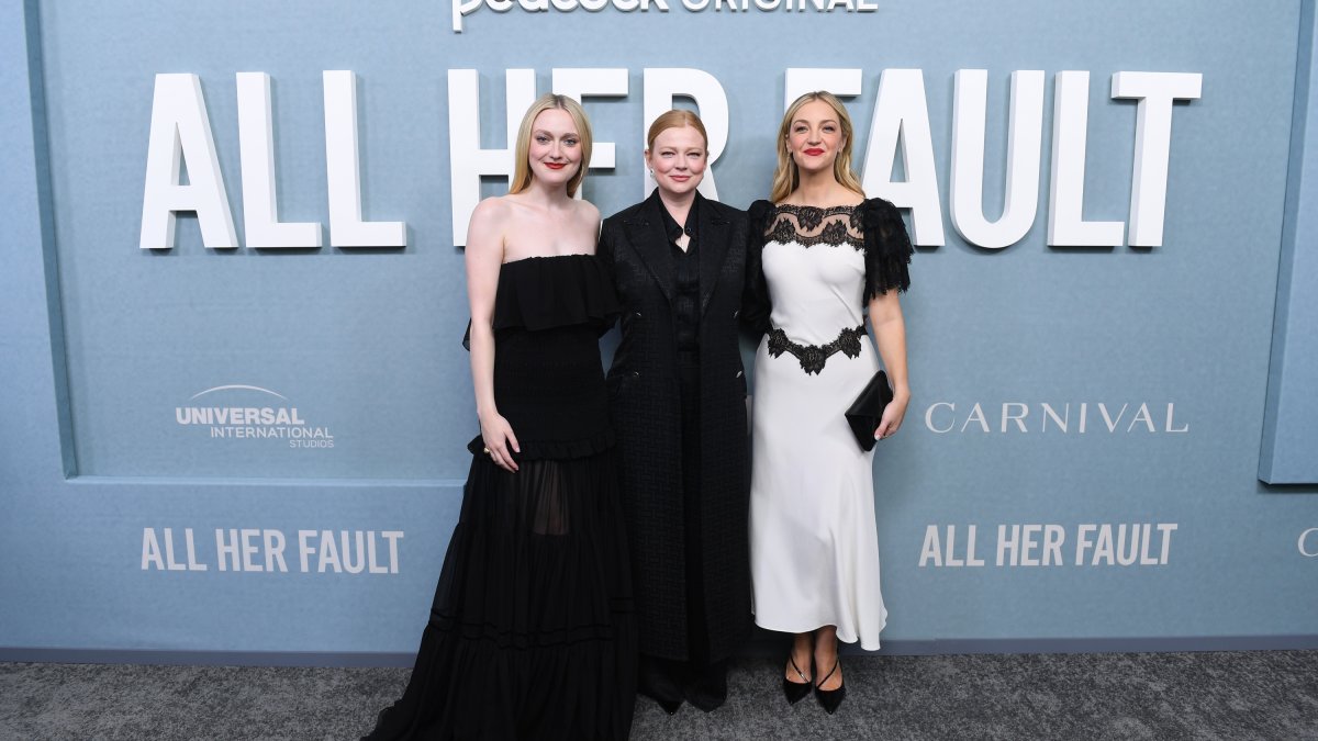 Moms don't want to be 'amazing.' Why default parents need a break