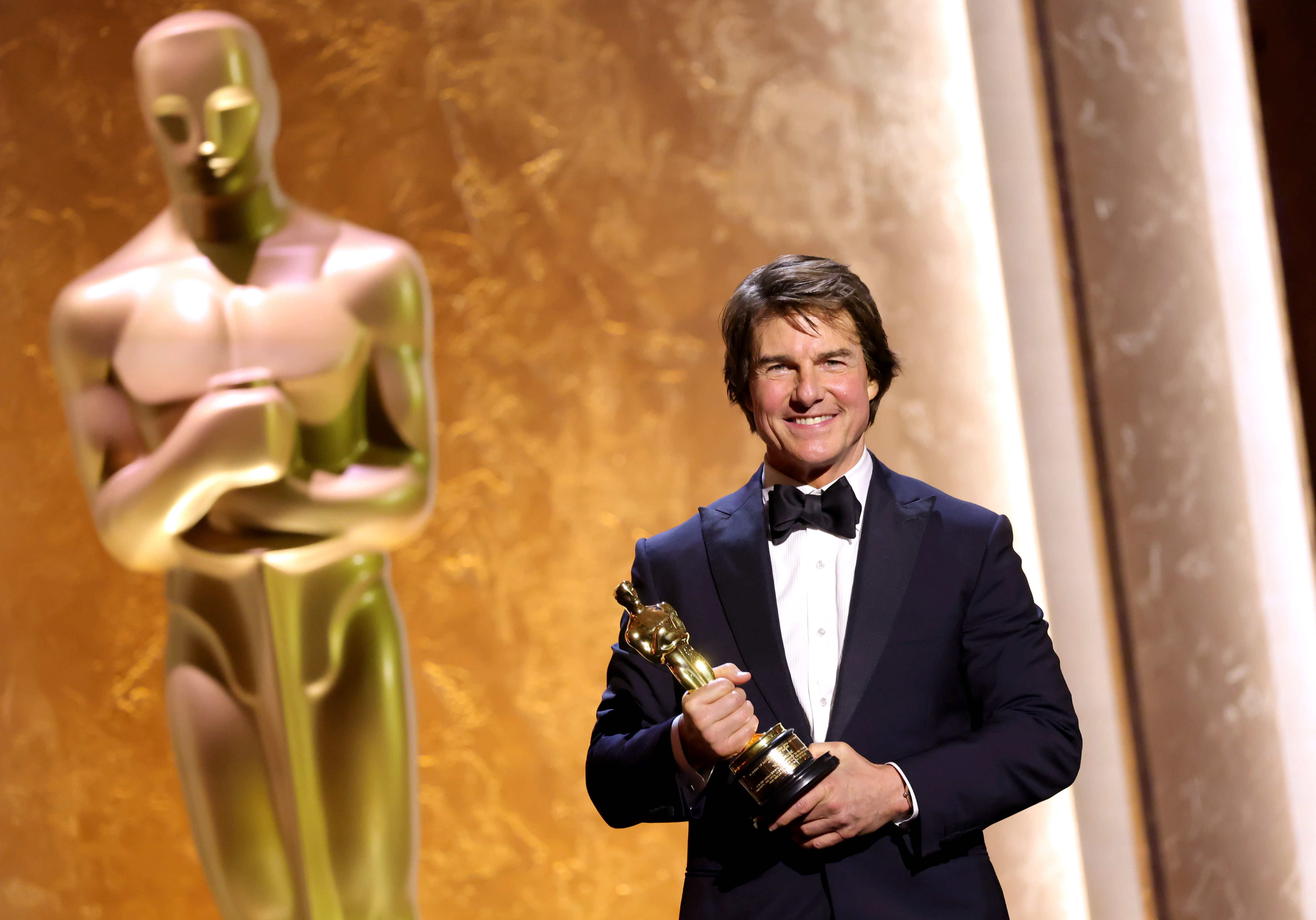 Tom Cruise finally gets his Oscar moment at the Governors Awards