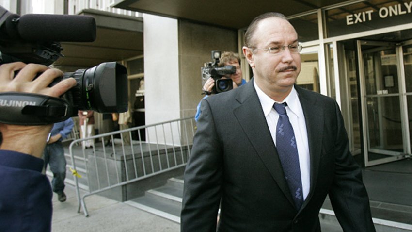 Victor Conte, founder of Bay Area Laboratory Co-Operative (BALCO), walks into federal courts in San Francisco. Conte agreed to a plea bargain on two counts, conspiring to distribute steroids to athletes and laundering money. (Photo by Kimberly White/Corbis via Getty Images)