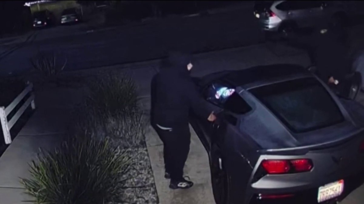 Thieves threaten San Jose couple with gun, steal their Corvette