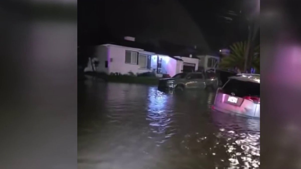 Bay Area under flood watch, high surf advisory following Christmas Day storm