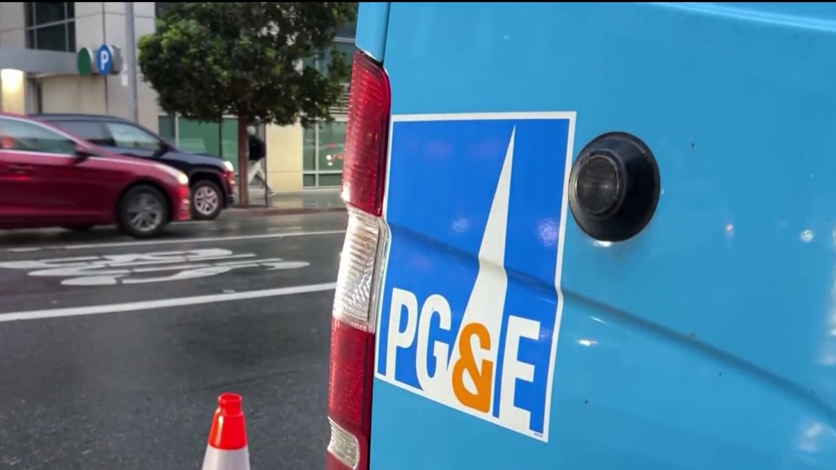 Calls for change from PG&E escalate as San Francisco power issues continue