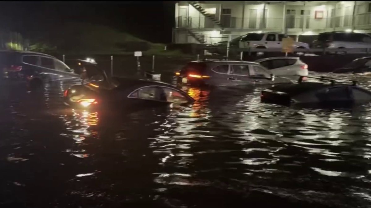 Christmas nightmare: Flash flood destroys multiple cars in San Mateo County