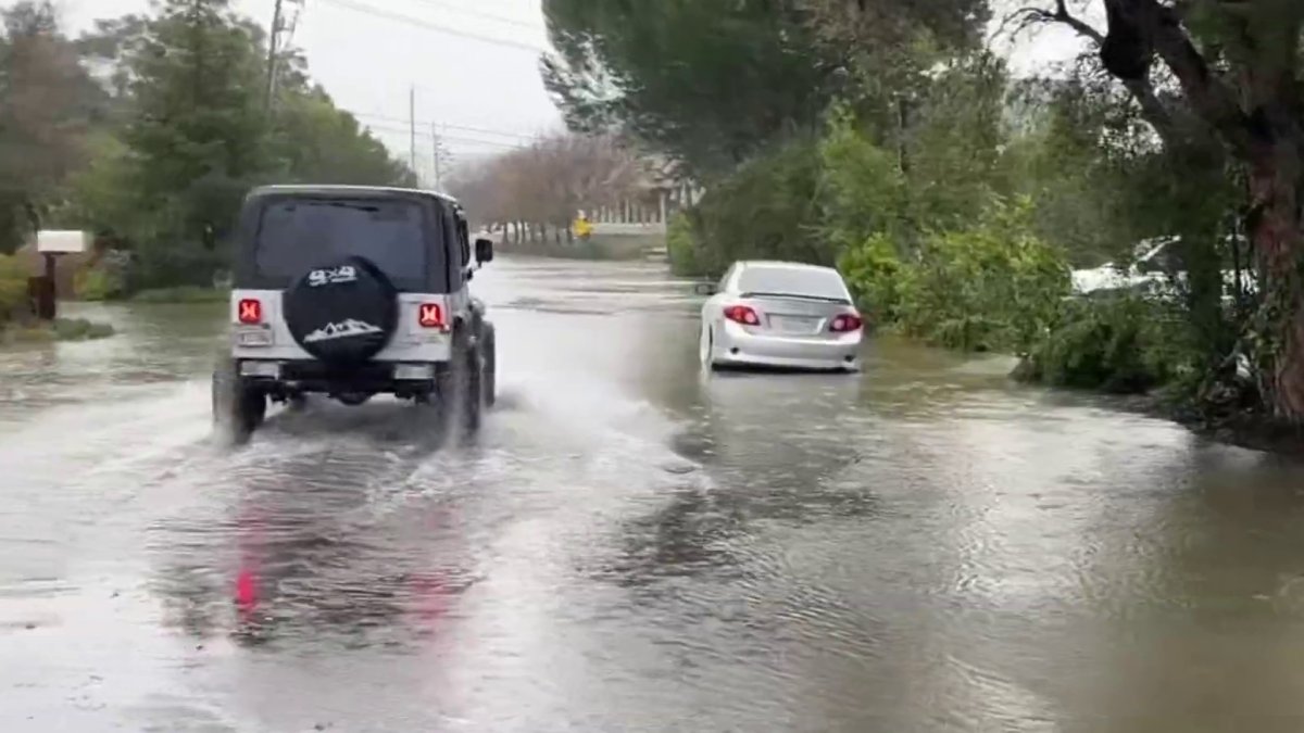 Image for Bay Area storm: Another system brings more rain, flooding, tornado warning