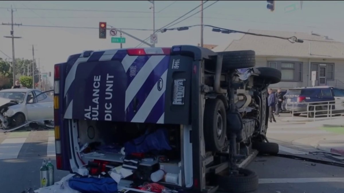 Ambulance struck while responding to call in San Jose