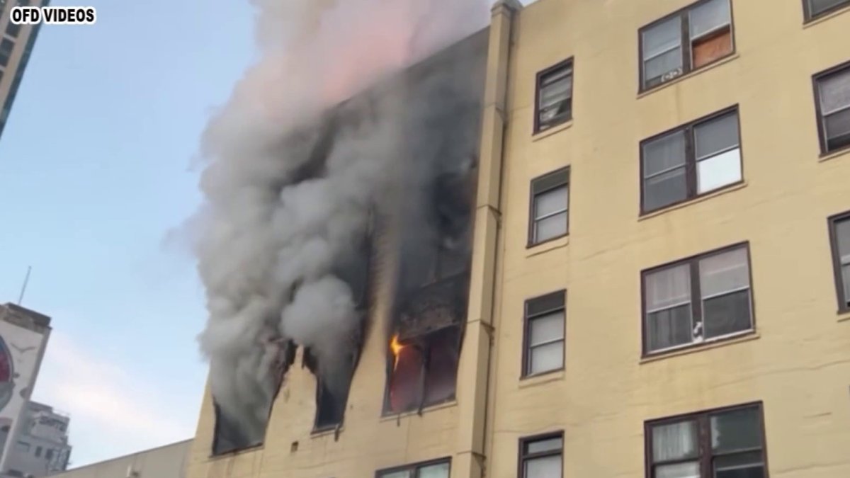 Oakland apartment fire leaves dozens of residents displaced