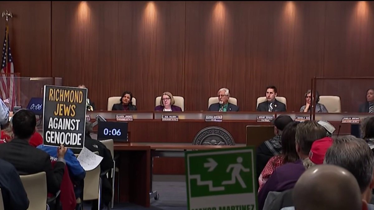 Following controversy, vote to censure Richmond mayor pushed back