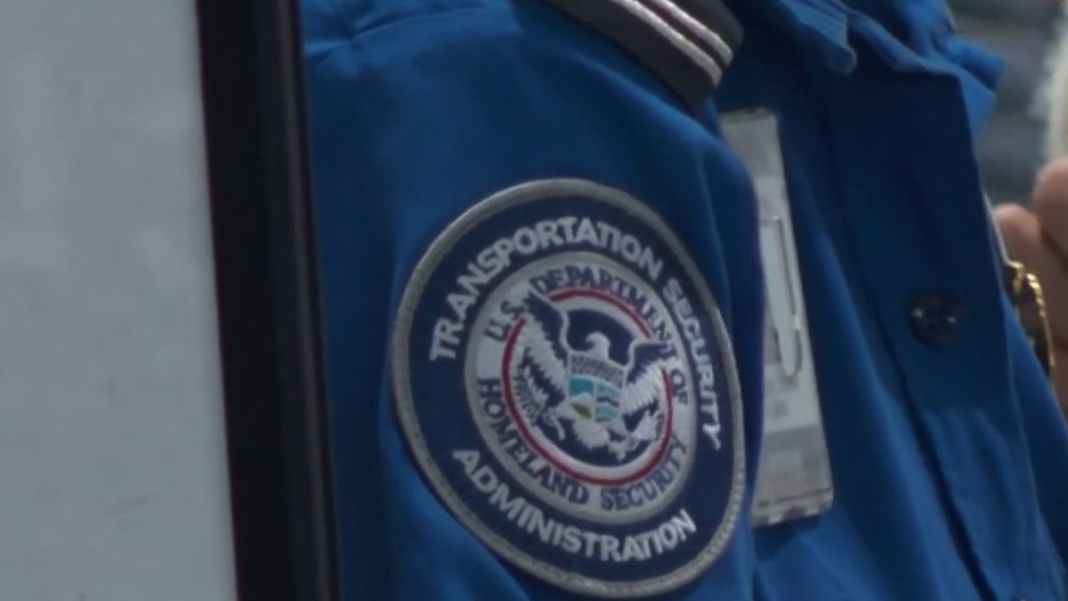 Partial government shutdown leaves Bay Area TSA workers without pay
