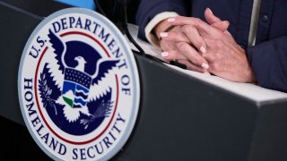 Appeals court affirms Trump policy of jailing immigrants without bond