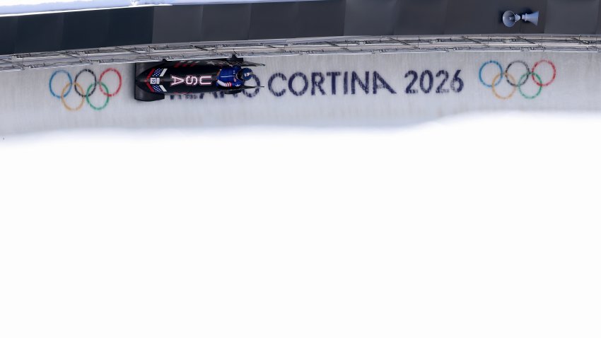 CORTINA D’AMPEZZO, ITALY – FEBRUARY 15: Elana Meyers Taylor of Team United States participates during Women’s Monobob Heat 1 on day nine of the Milano Cortina 2026 Winter Olympic games at Cortina Sliding Centre on February 15, 2026 in Cortina d’Ampezzo, Italy. (Photo by Richard Heathcote/Getty Images)