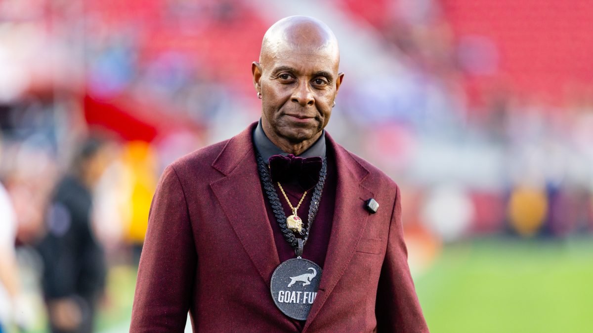 Jerry Rice Yelling 49ers’ Jed York approves of Jerry Rice statue at Levi’s Stadium – NBC ...