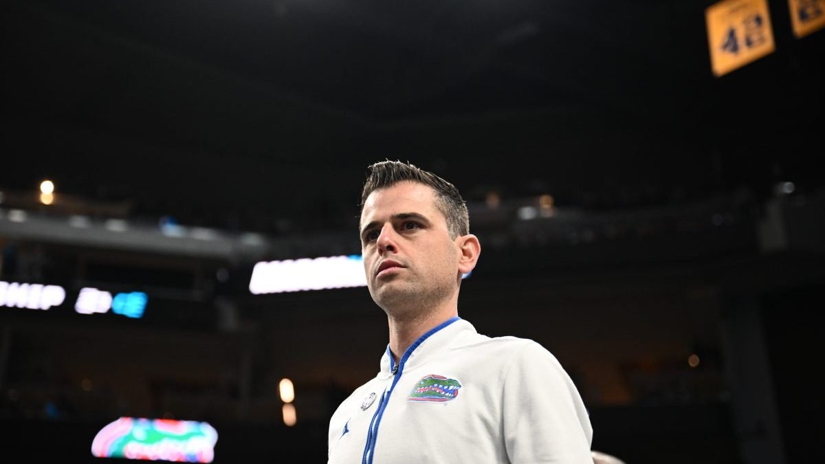 Todd Golden ‘planning' to coach Florida amid rumors to replace Steve Kerr