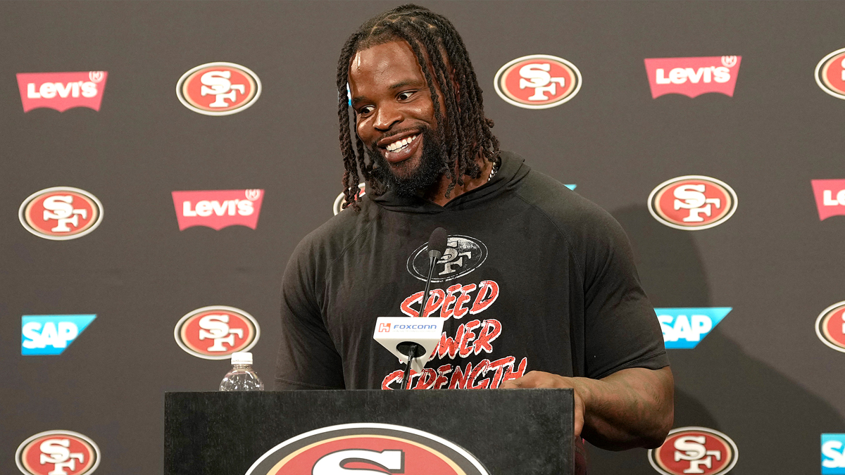 Dre Greenlaw reveals the feelings he had when he walked back into 49ers' facility after re-signing