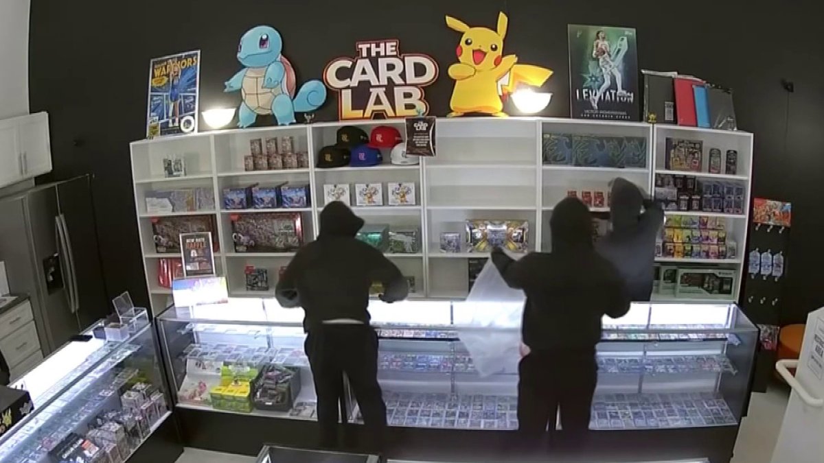 Suspects steal thousands of dollars’ worth of merchandise from Brentwood store