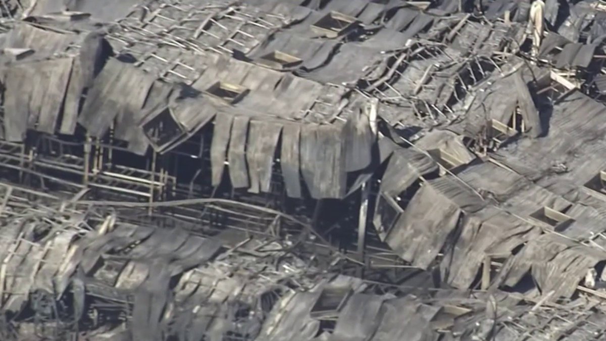 Crews contain warehouse fire as smoke prompts air quality concerns in Tracy