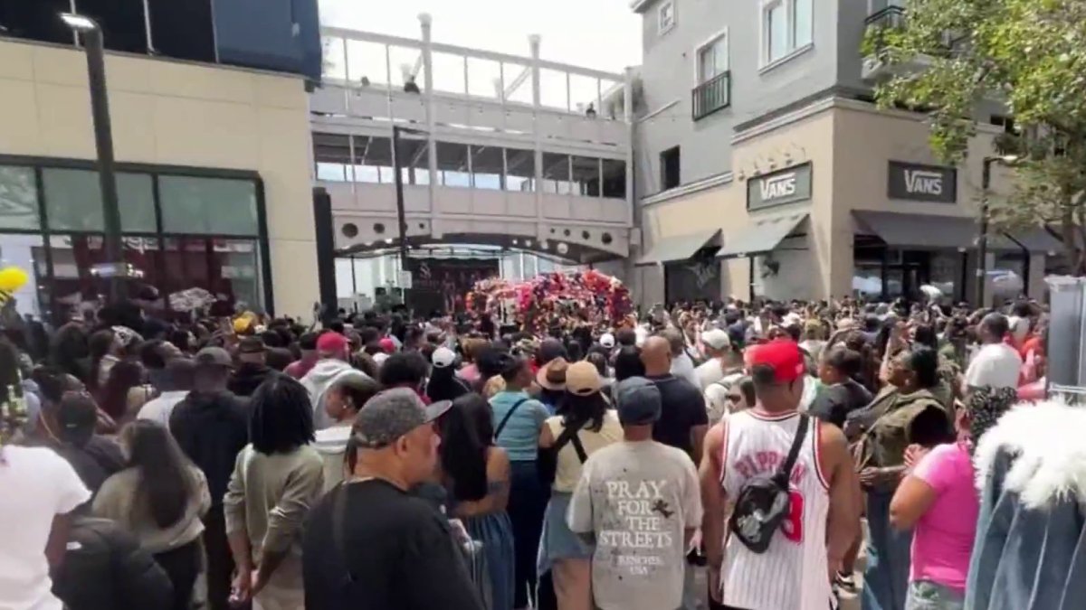 Thousands gather to celebrate Juneteenth in the East Bay