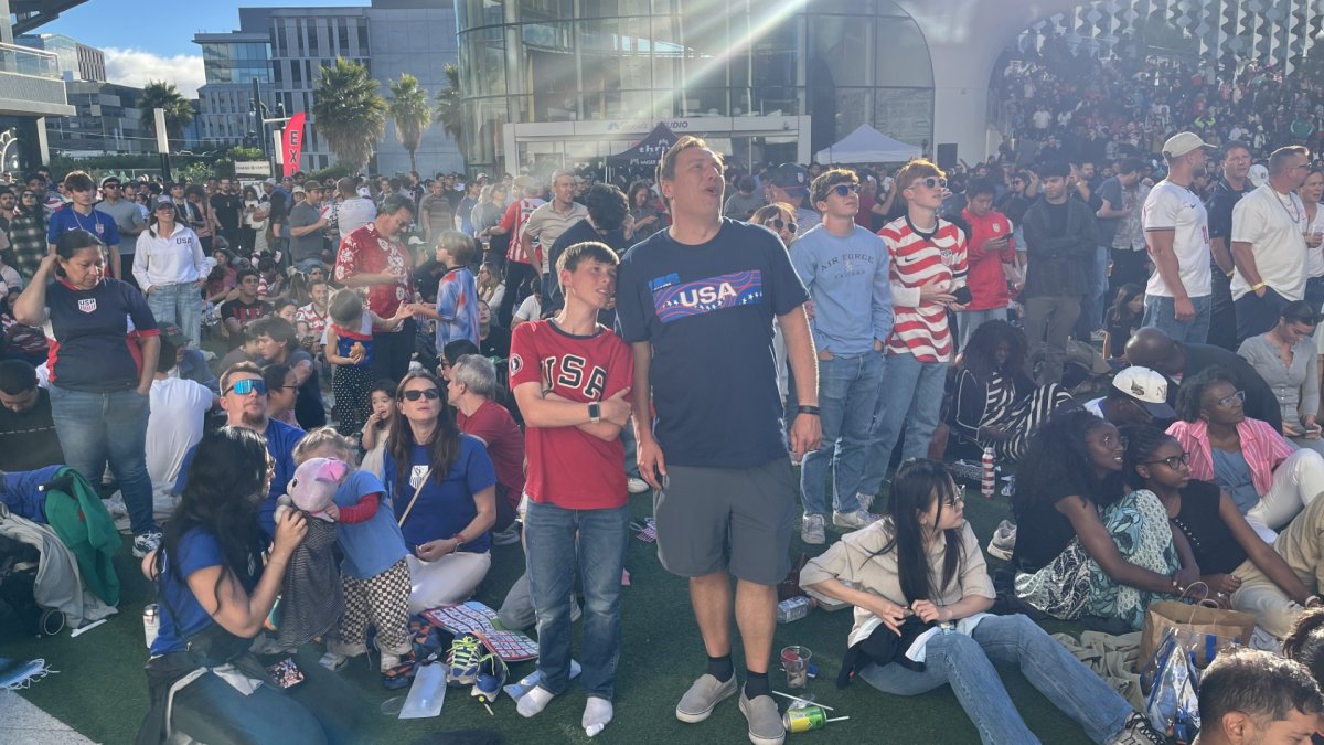 USA-Paraguay watch party brings thousands of soccer fans to San Francisco