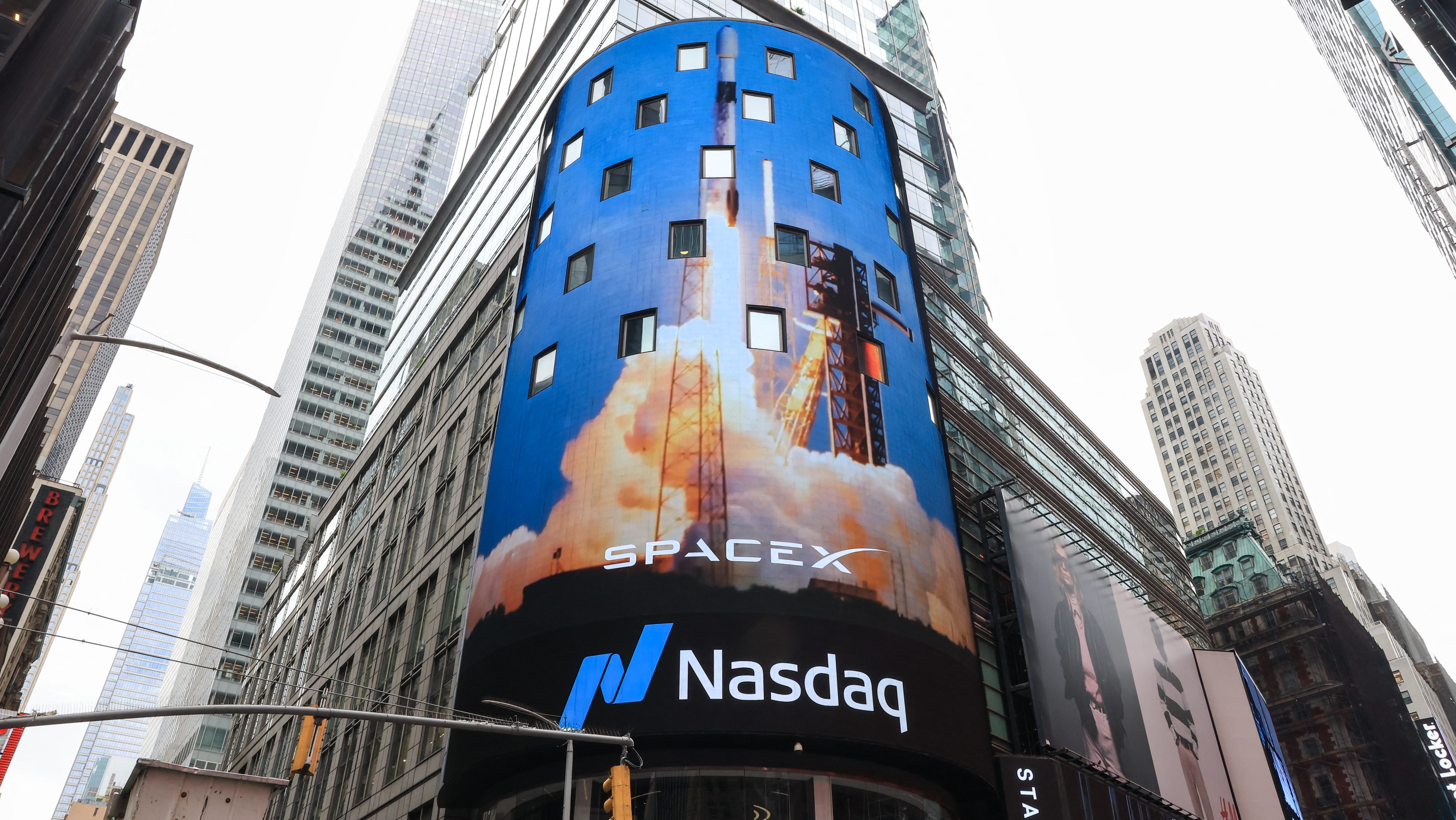 SpaceX stock tumbles 23% from its high, as average investor sees gains wiped out