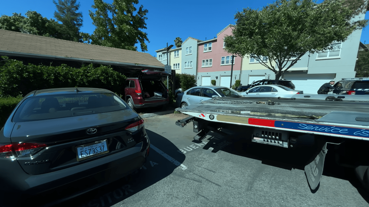 Driver injured after SUV crashes into home in San Jose