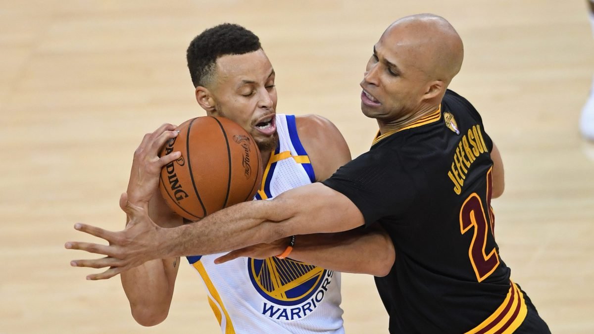 Richard Jefferson admits Cavaliers' strategy vs. Steph Curry was to 'beat him up' in NBA Finals