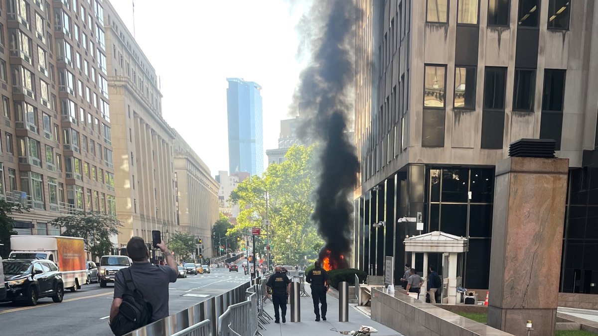 Army veteran ignites fire and sets off fireworks outside NYC federal building, FBI says