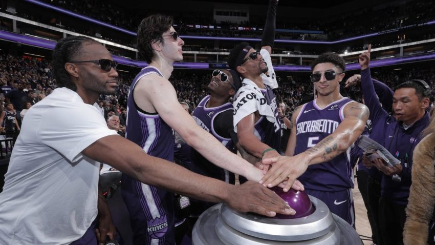 SACRAMENTO, CA – APRIL 10: Precious Achiuwa #9, Maxime Raynaud #42, Daeqwon Plowden #29, Dylan Cardwell #32, and Nique Clifford #5 of the Sacramento Kings light the beam after defeating the Golden State Warriors on April 10, 2026 at Golden 1 Center in Sacramento, California. NOTE TO USER: User expressly acknowledges and agrees that, by downloading and or using this photograph, User is consenting to the terms and conditions of the Getty Images Agreement. Mandatory Copyright Notice: Copyright 2026 NBAE (Photo by Rocky Widner/NBAE via Getty Images)