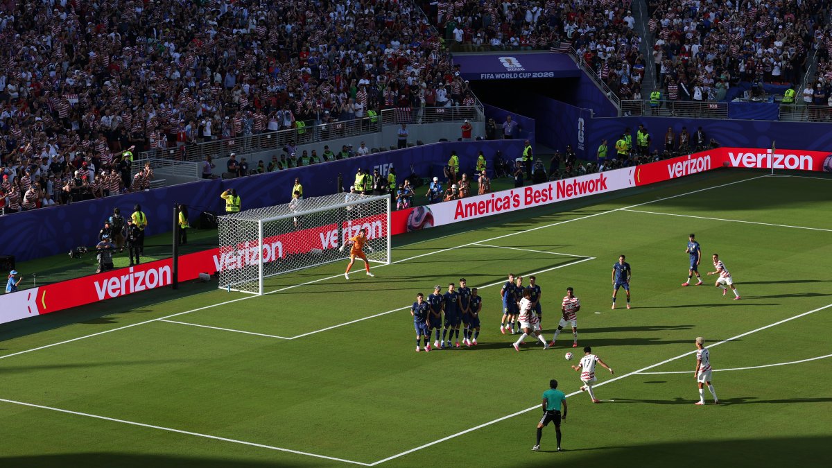USA eliminates Bosnia and Herzegovina 2-0 for Round of 16 game vs. Belgium